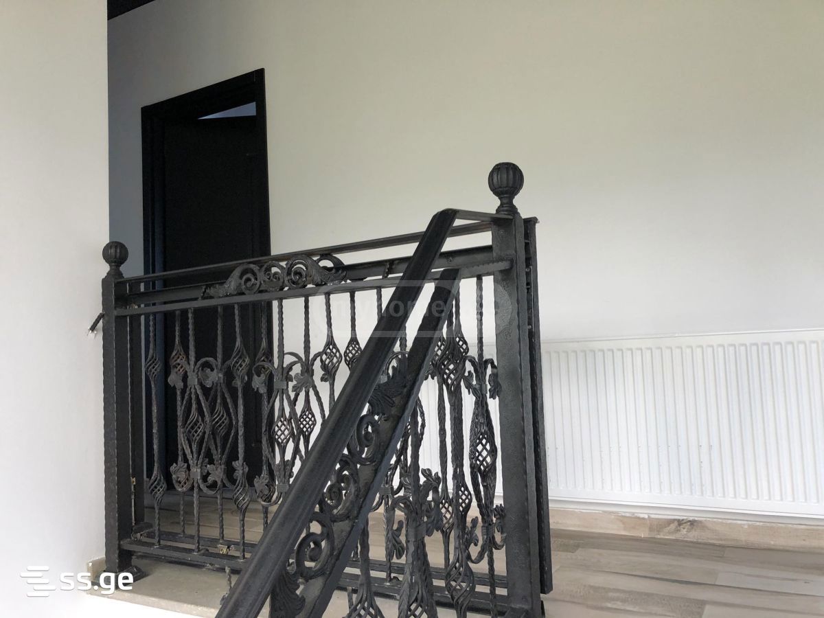 4 Room Private House For Sale view 11