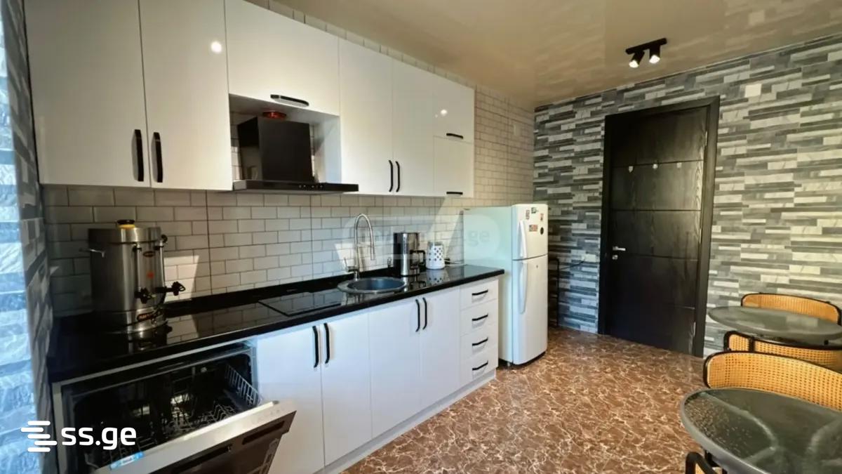 3 Room Private House For Rent. Makhindjauri view 9