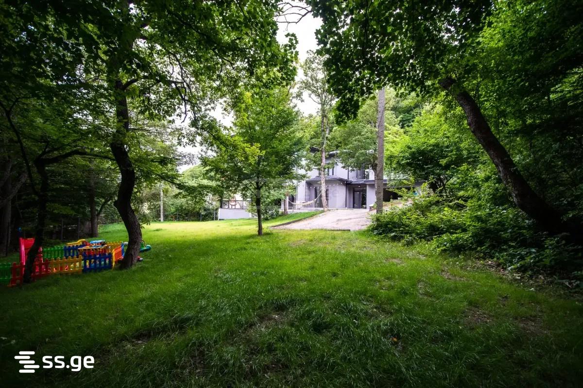 8 Room Private House For Sale view 12