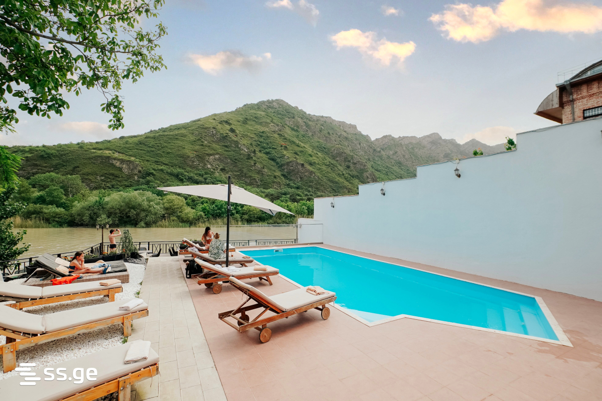 11 Room Hotel For Sale, 3 of 4