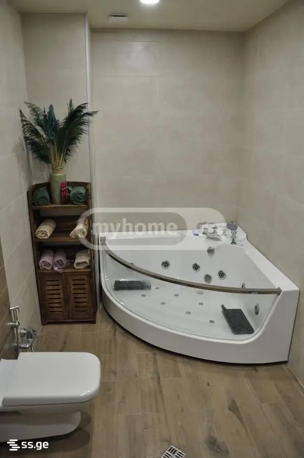 6 Room Private House For Sale view 4