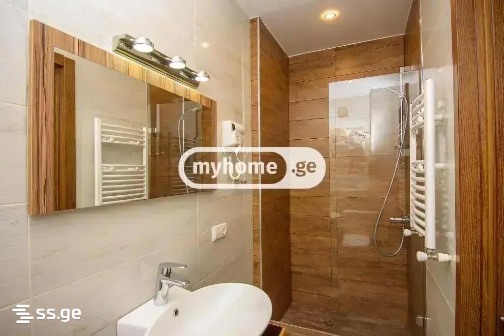 12 Room Hotel For Rent. Vera view 8