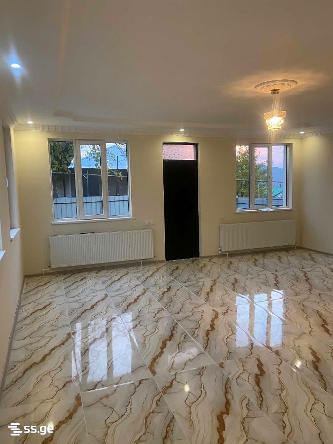 4 Room Private House For Sale view 6