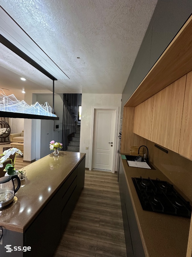 6 Room Private House For Sale view 5