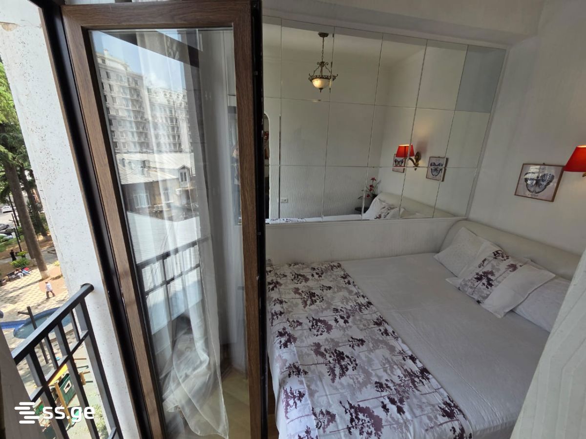 2 Room Flat Daily Rent. Mtatsminda view 5