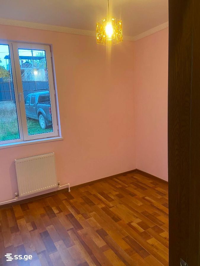 4 Room Private House For Sale view 9