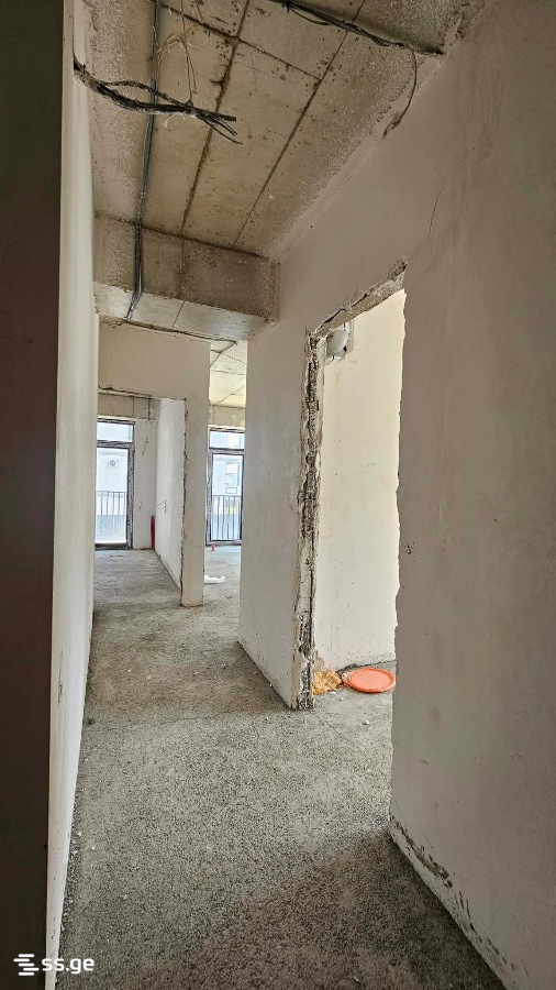 3 Room Flat For Sale, 2 of 4