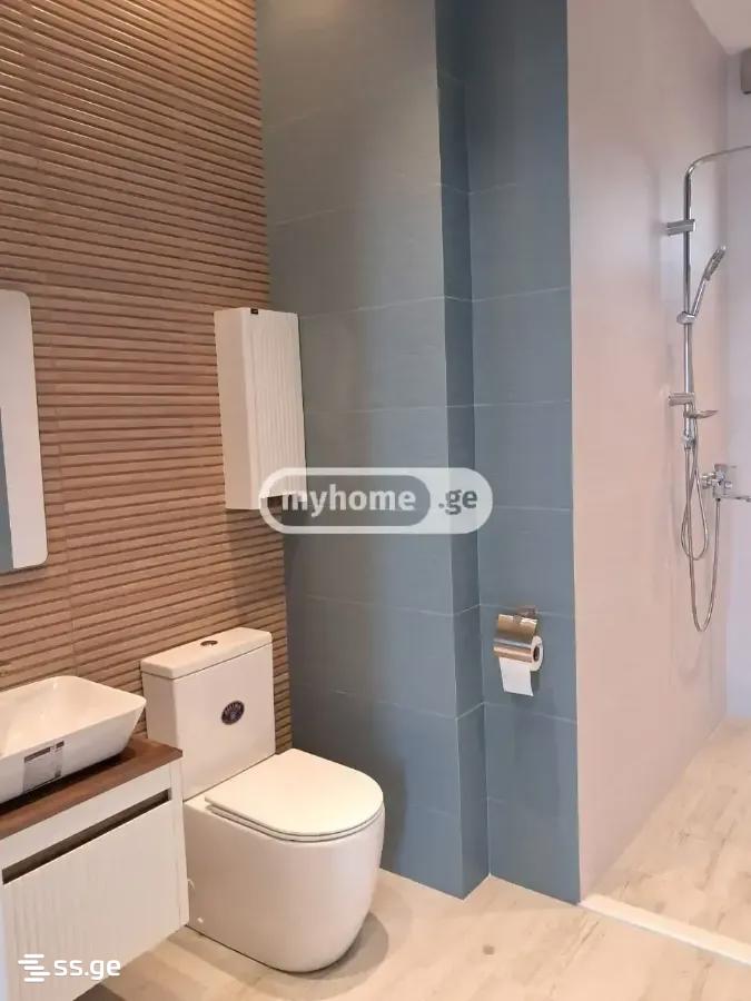 8 Room Private House For Rent. Vera view 6