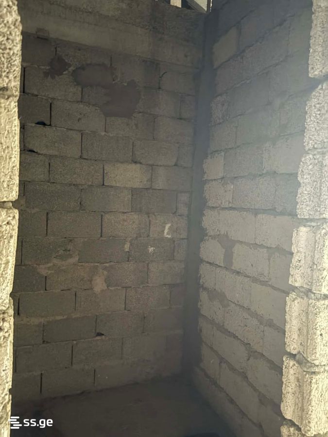 1 Room Flat For Sale view 2