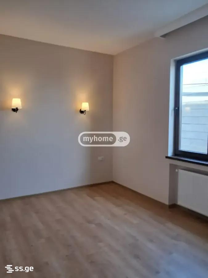 8 Room Private House For Rent. Vera view 4
