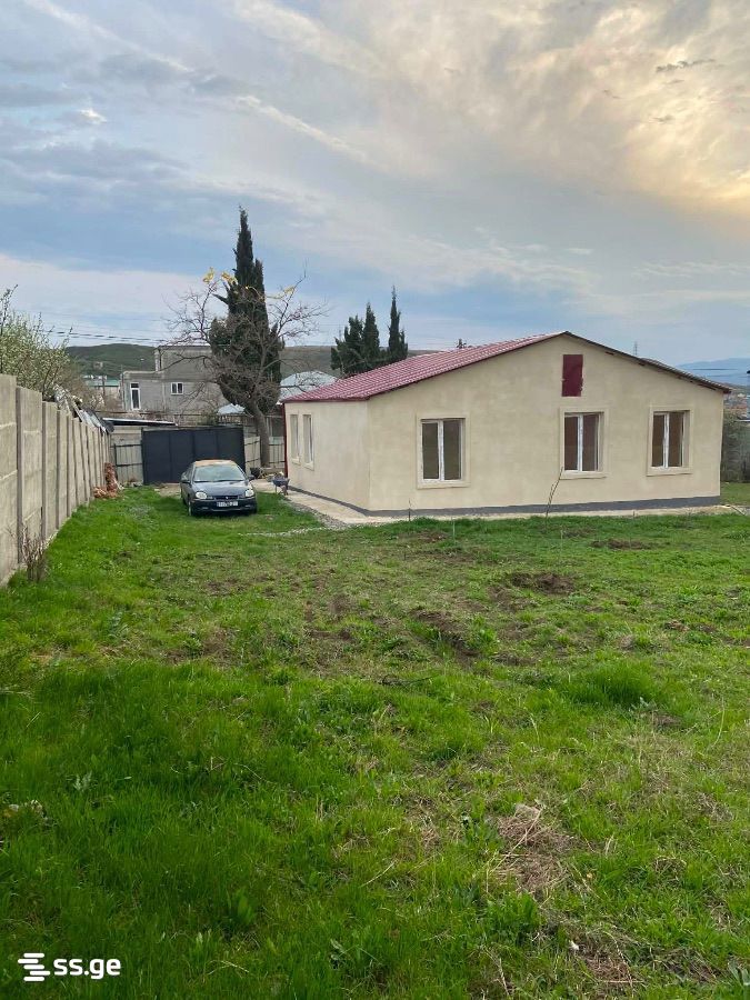 4 Room Private House For Sale view 1