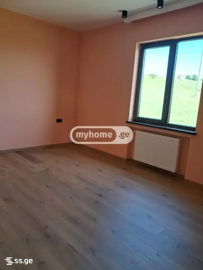 8 Room Private House For Rent. Vera view 5