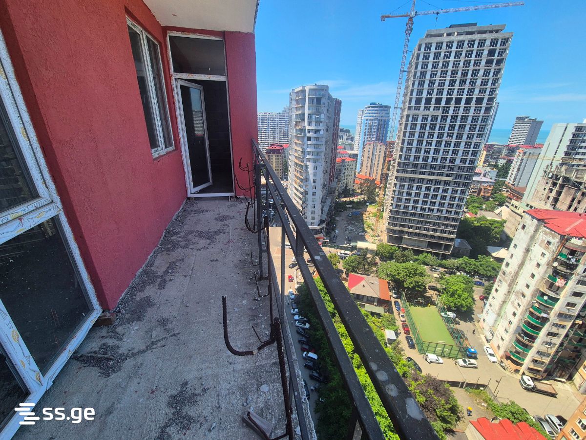 3 Room Flat For Sale view 2