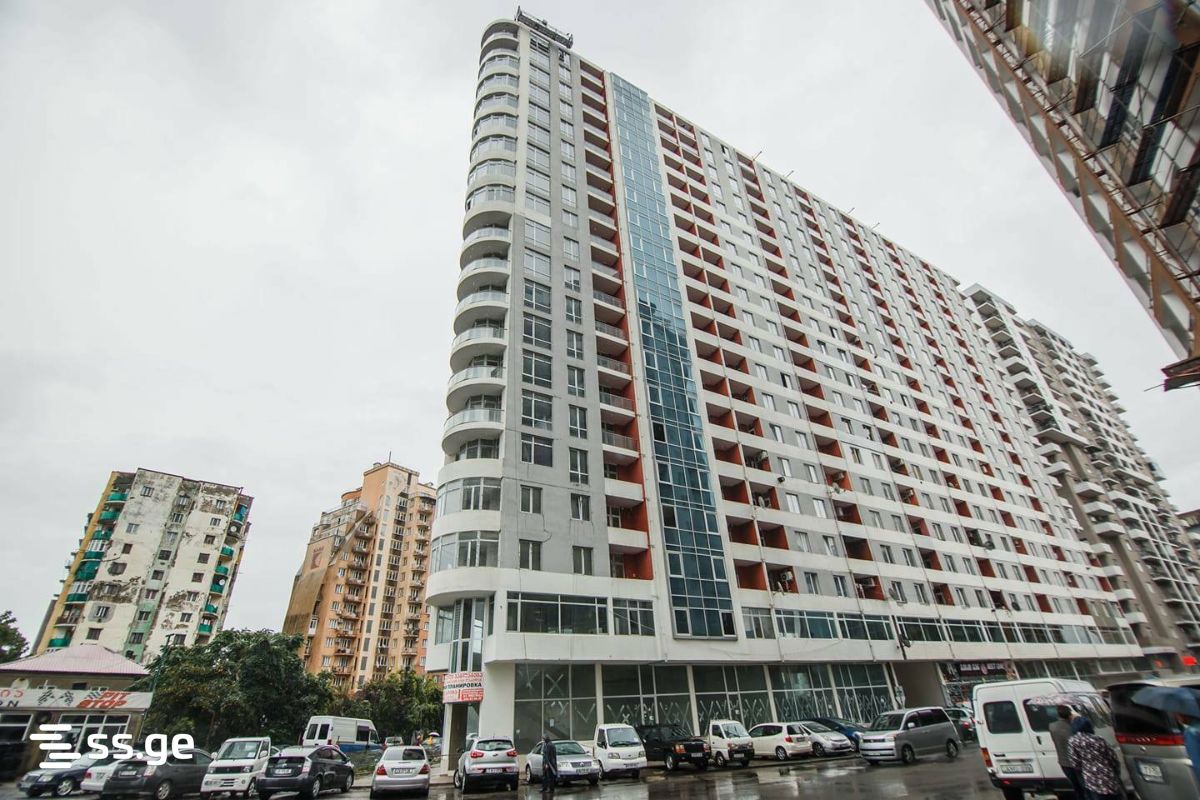 3 Room Flat For Sale