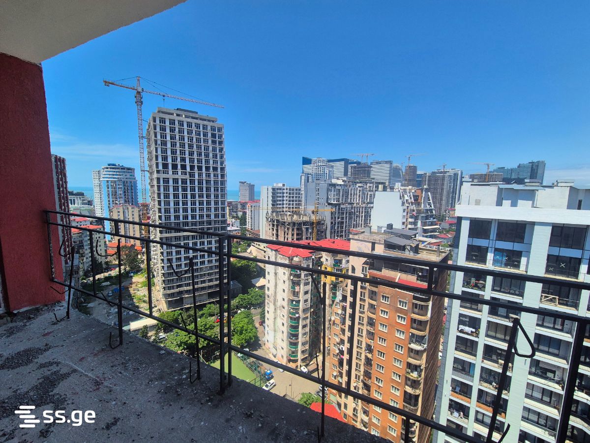 3 Room Flat For Sale view 3