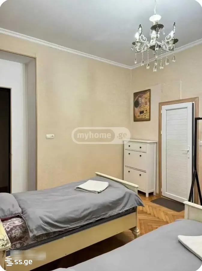 8 Room Hotel For Rent. Mtatsminda view 8