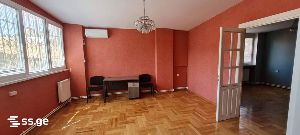 7 Room Private House For Rent. Chugureti view 2
