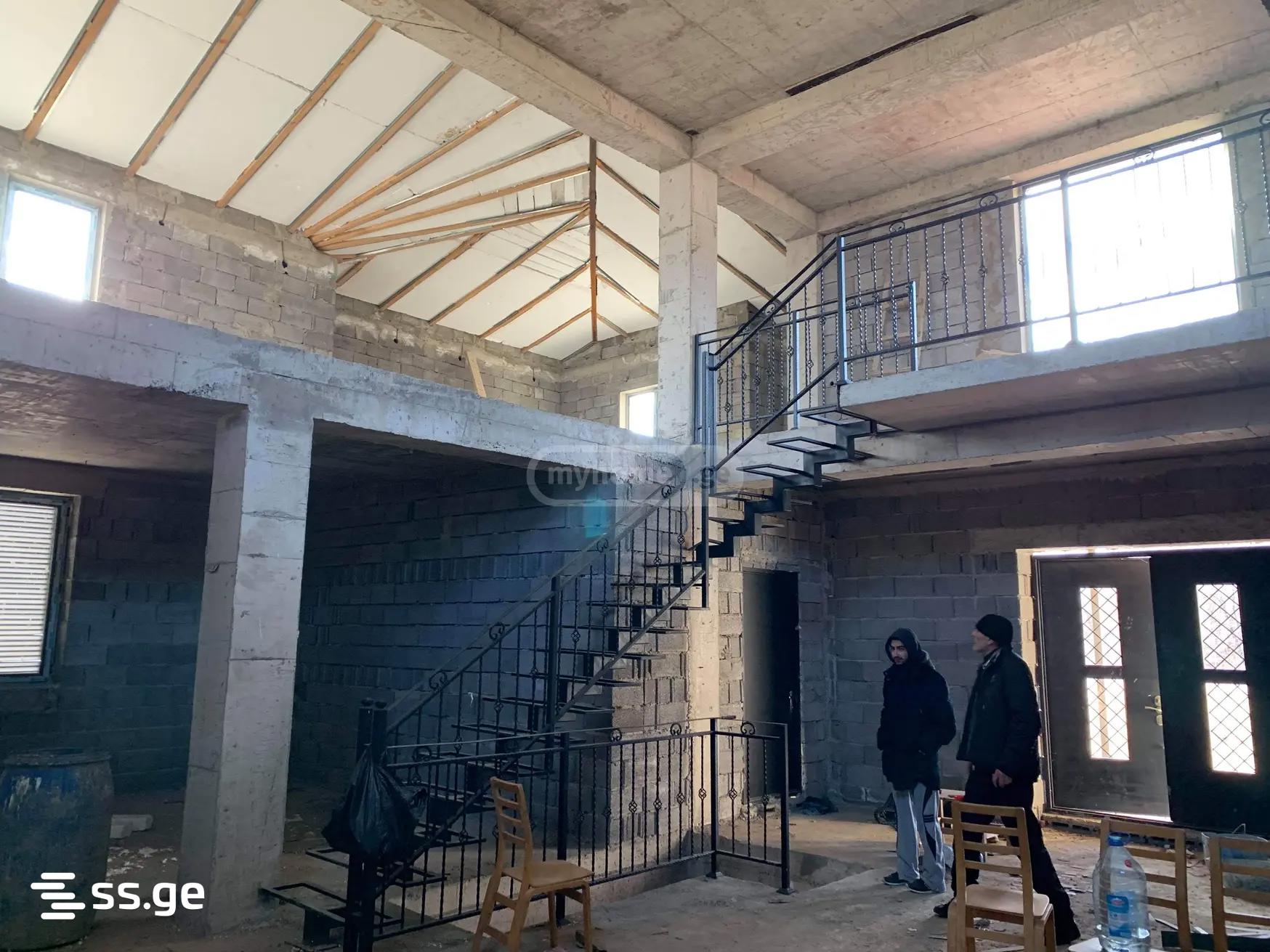 იყიდება 7-ოთახი კერძო სახლი view 8