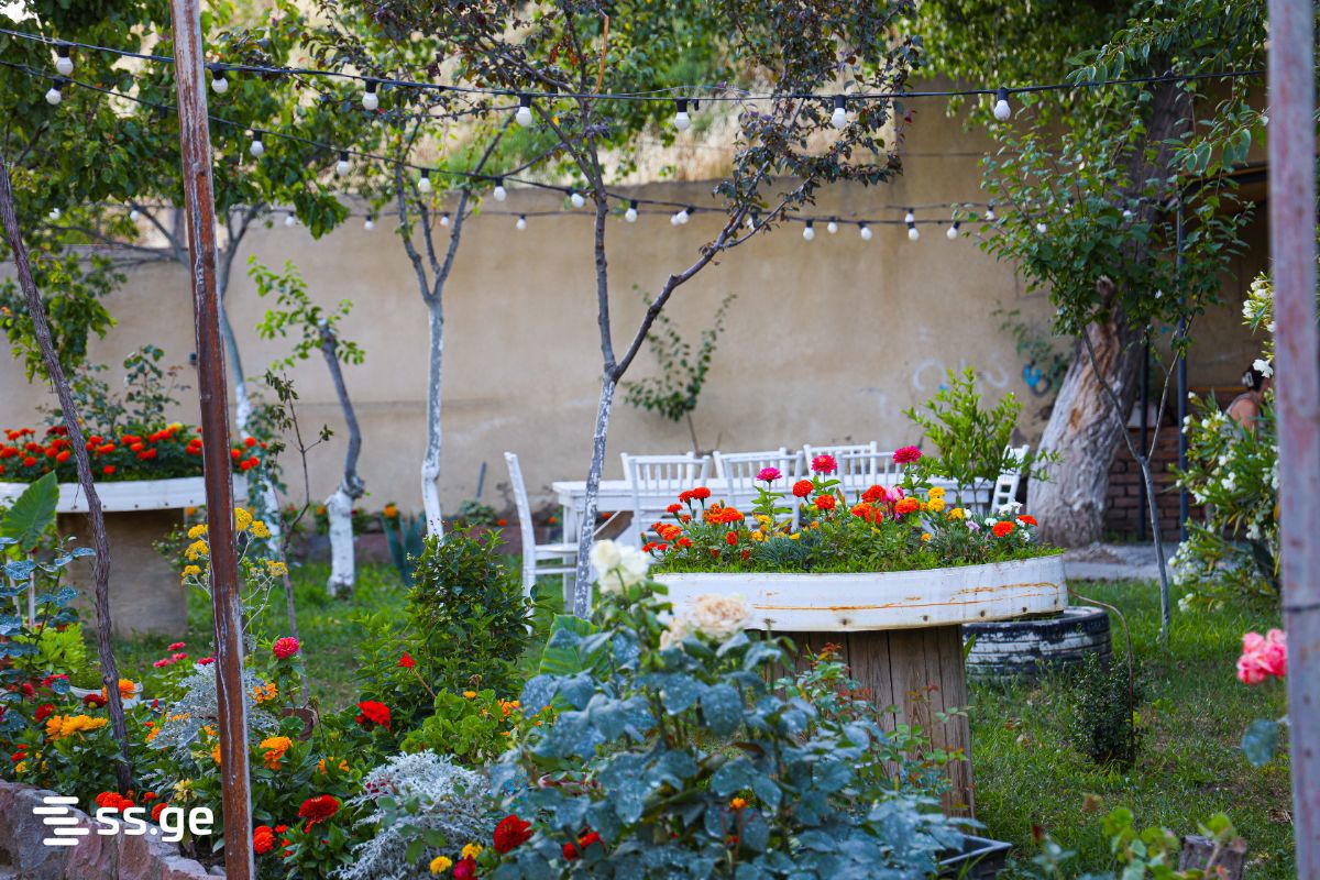 4 Room Summer Cottage Daily Rent. Saburtalo view 10