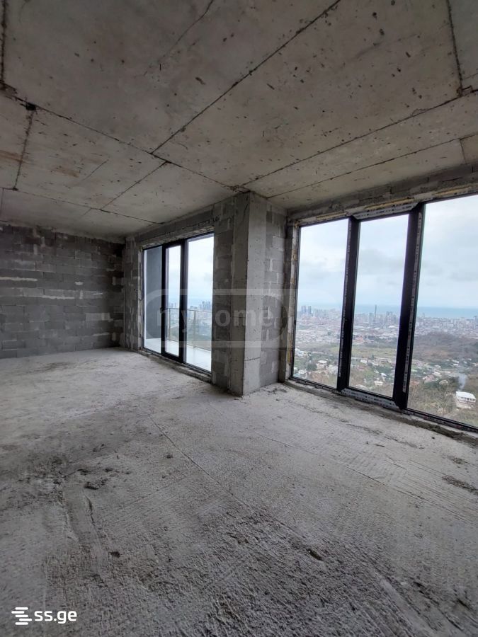 7 Room Private House For Sale view 4