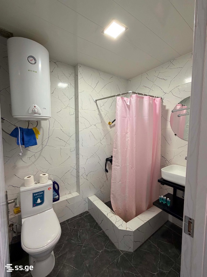 1 Room Flat Daily Rent. Gonio view 6