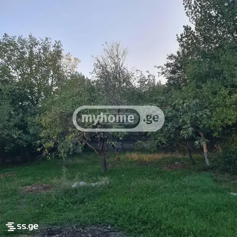 8 Room Private House For Sale view 3