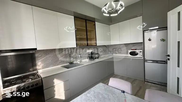 5 Room Private House For Sale view 2
