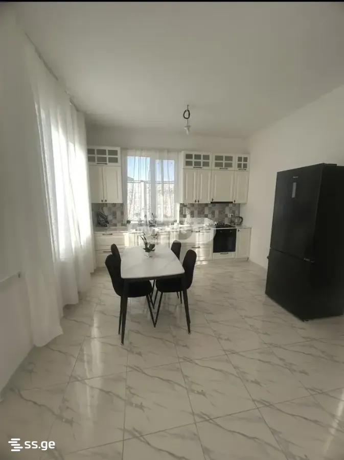 7 Room Private House For Sale view 4