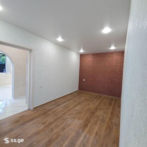 2 Room Private House For Sale view 4