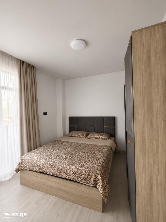 3 Room Flat Daily Rent. Makhindjauri view 7