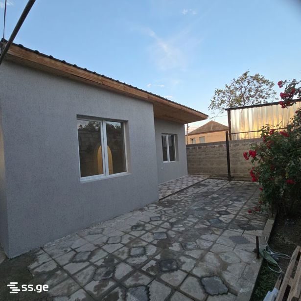 2 Room Private House For Sale view 2