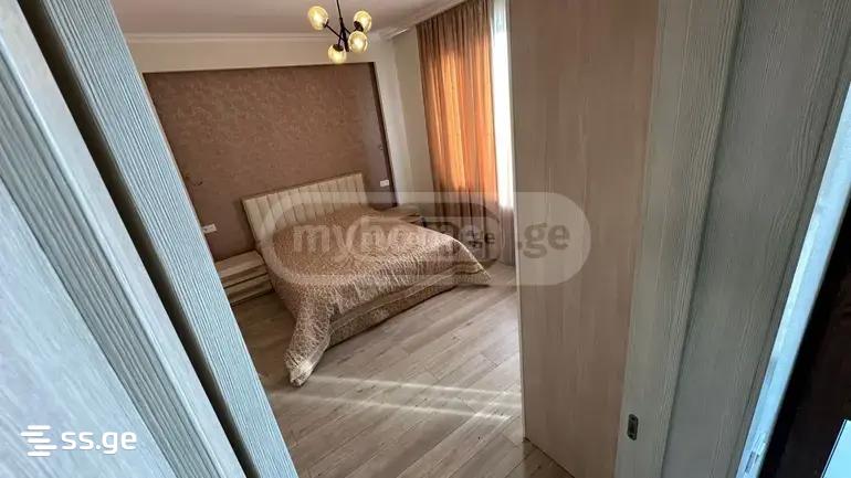 5 Room Private House For Sale view 3