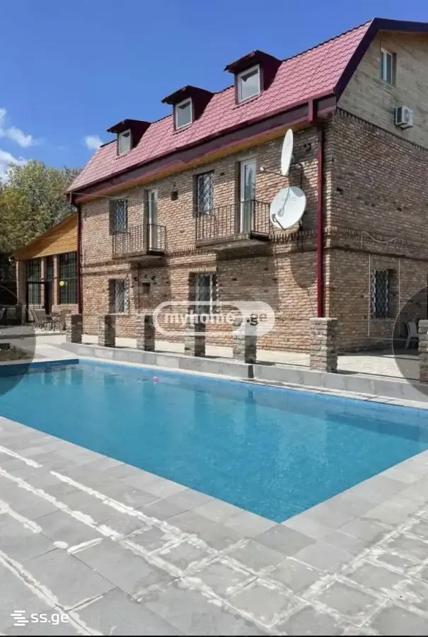 10 Room Hotel For Rent. Tabakhmela view 1