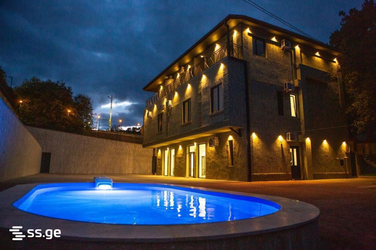12 Room Hotel For Sale, 1 of 4