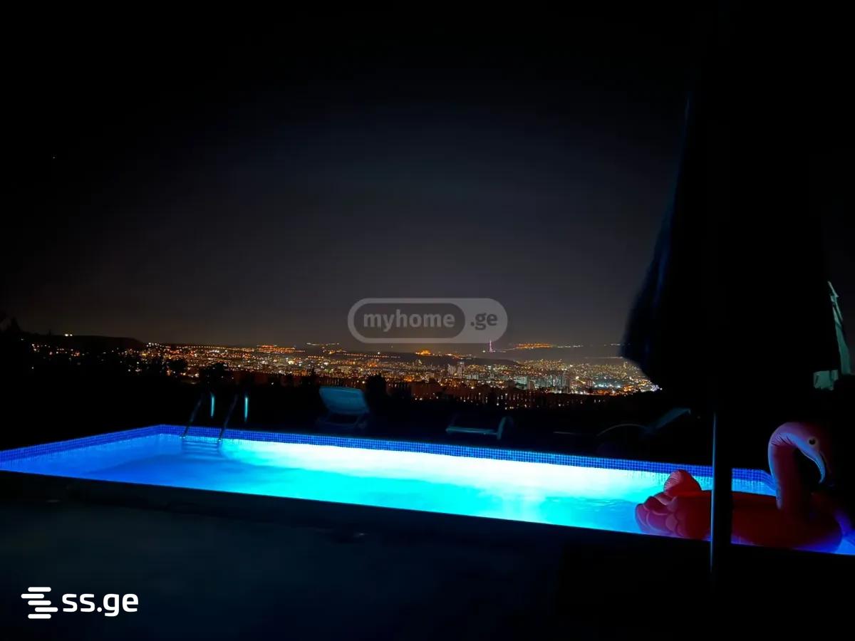 6 Room Private House For Sale view 1