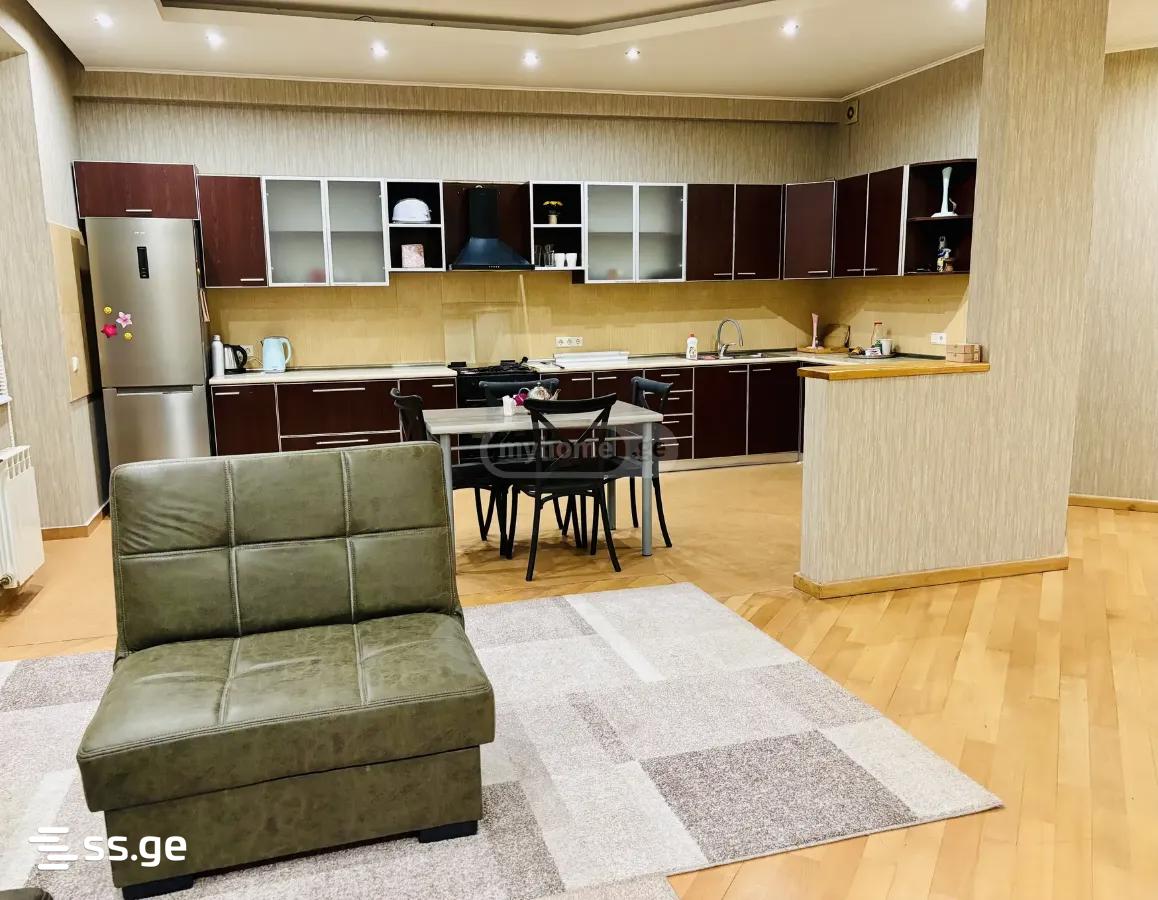 8 Room Private House For Sale view 15