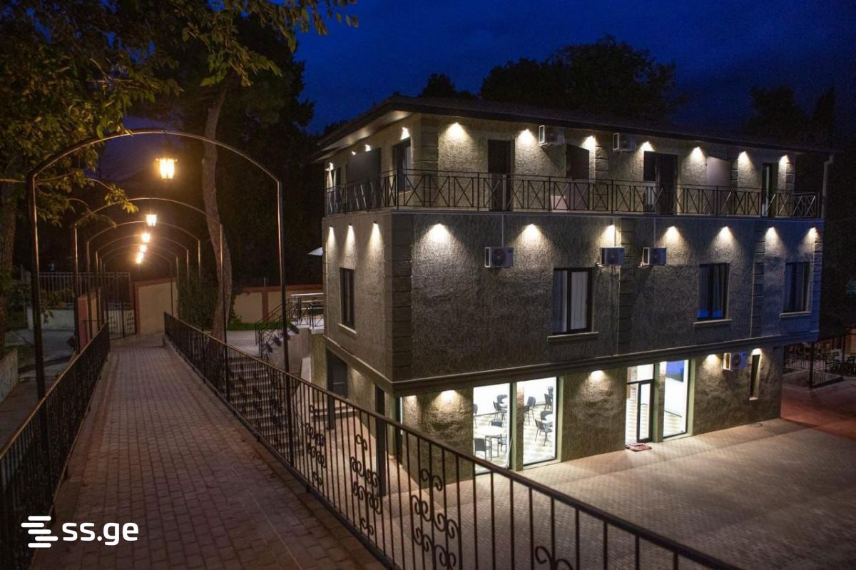 12 Room Hotel For Sale, 3 of 4