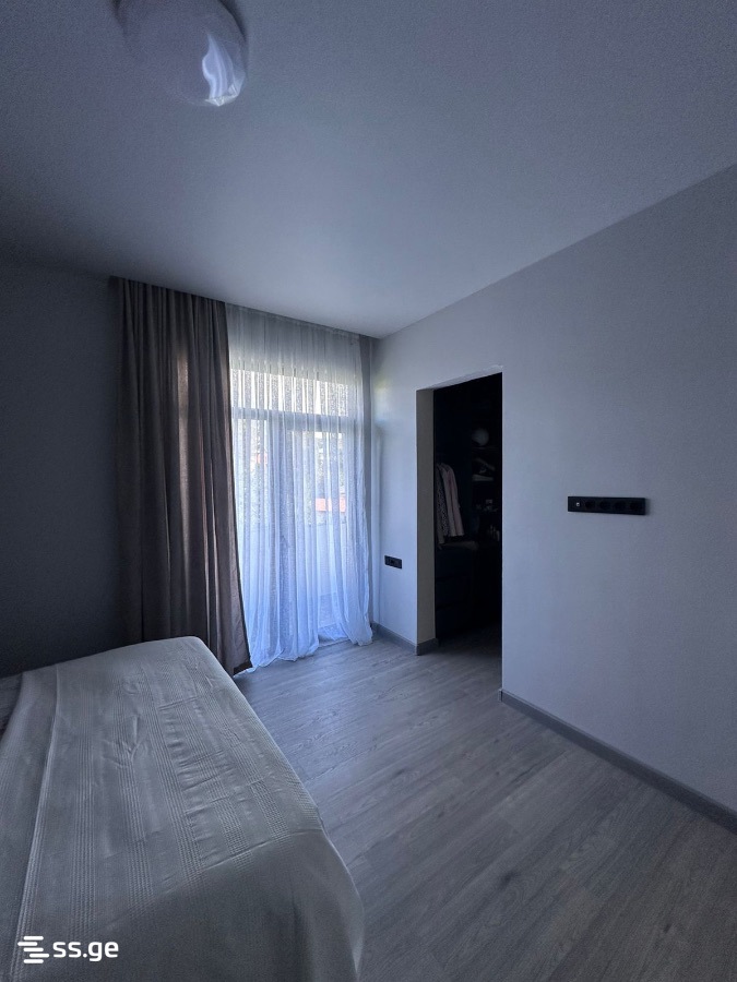 3 Room Flat Daily Rent. Makhindjauri view 1
