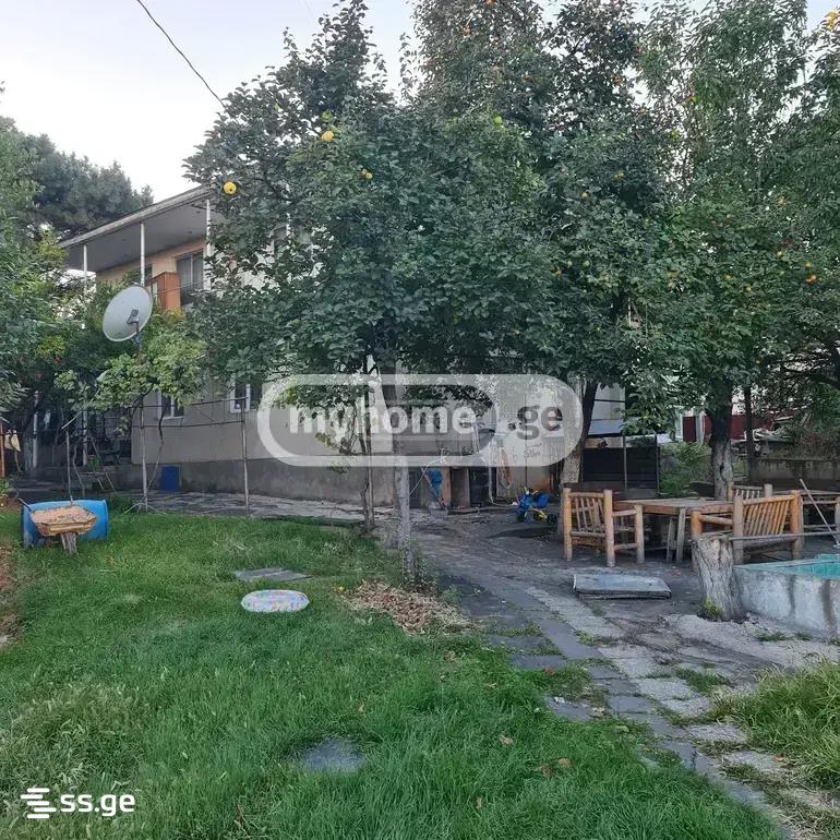 8 Room Private House For Sale view 1