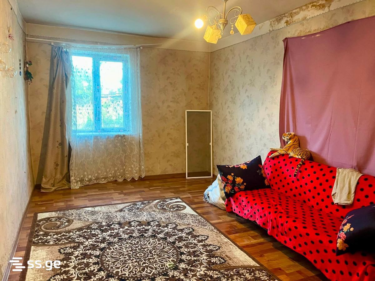 3 Room Flat For Sale, 1 of 4
