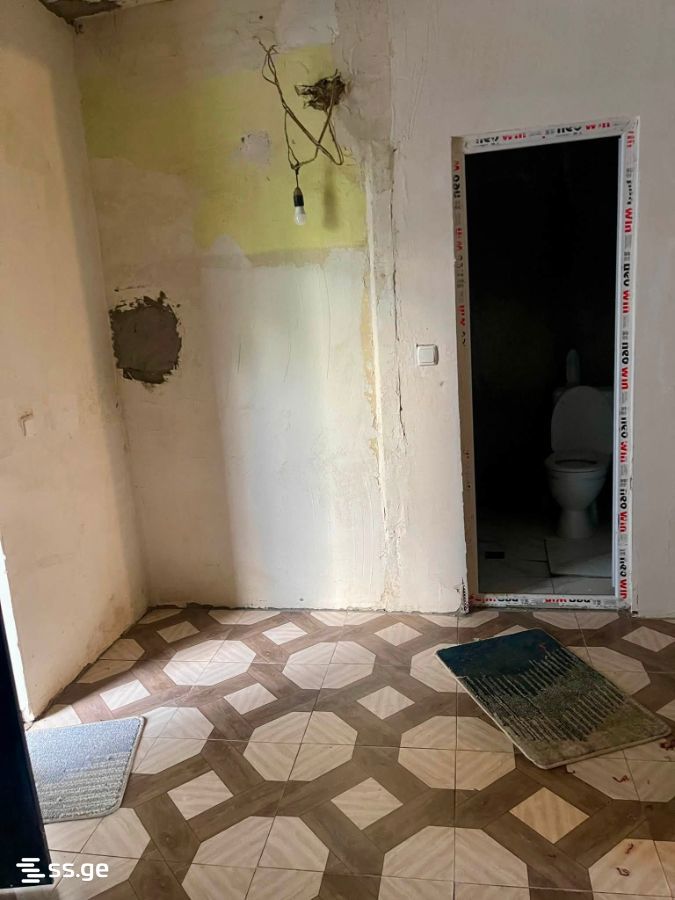 Продажа 3-комната Квартира view 1