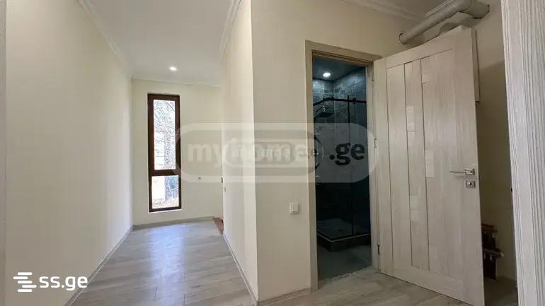5 Room Private House For Sale view 10