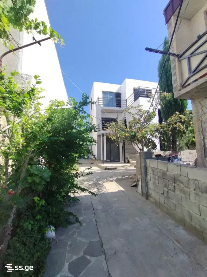 7 Room Private House For Sale view 1
