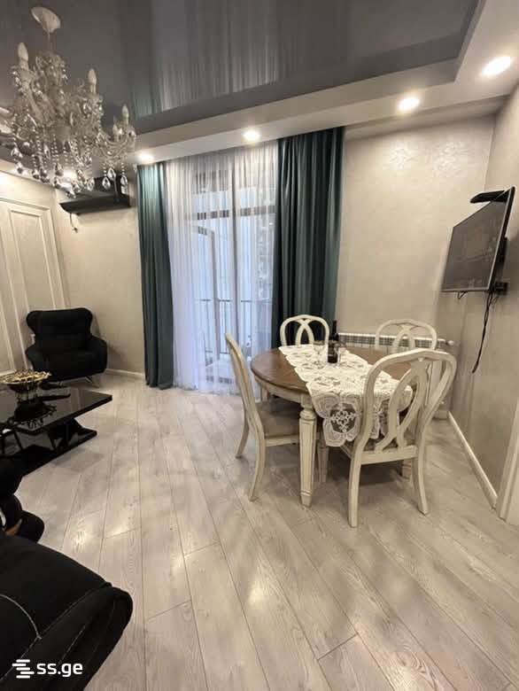 4 room Flat For Rent. Batumi – pohled 2