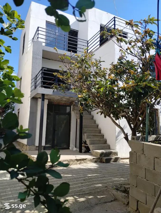 7 Room Private House For Sale view 2