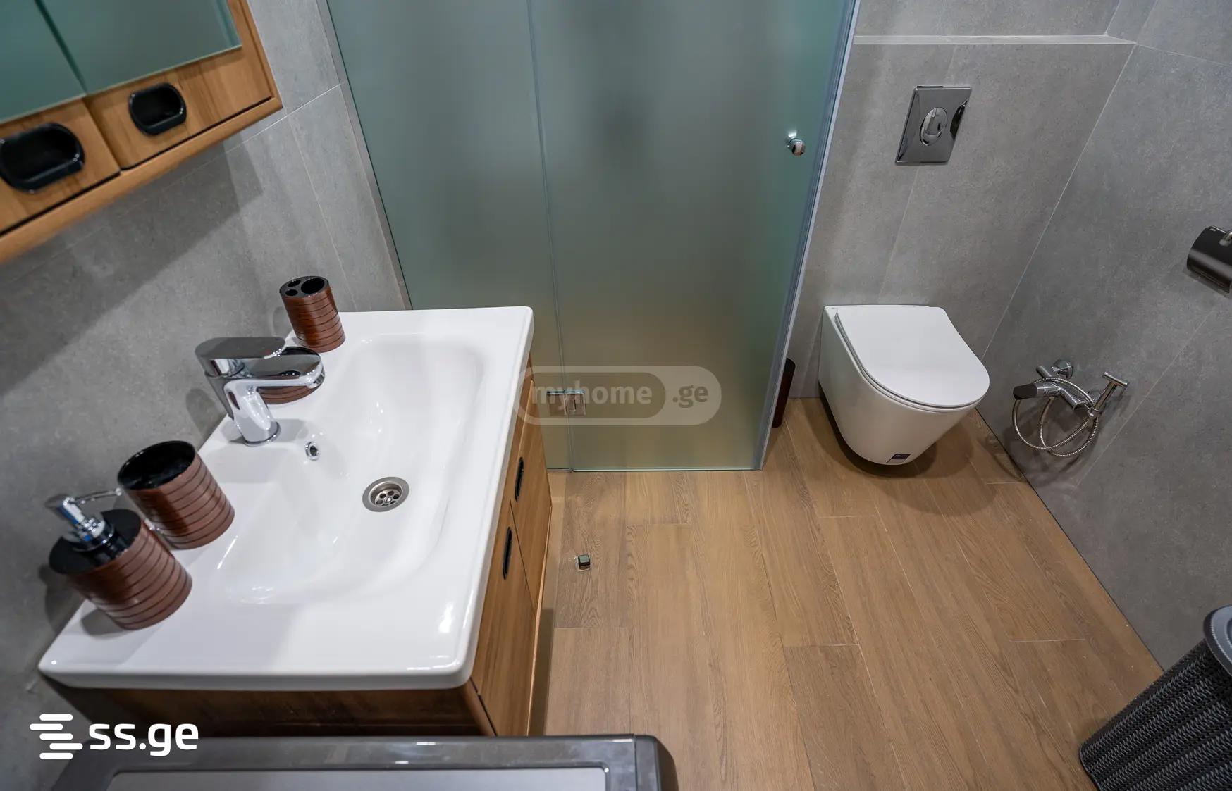 10 Room Hotel For Sale view 5