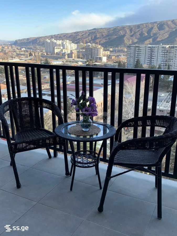3 Room Flat For Sale, 1 of 4