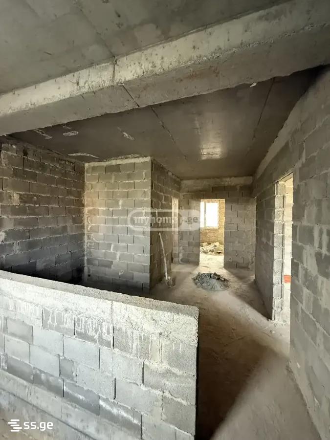 7 Room Private House For Sale view 5