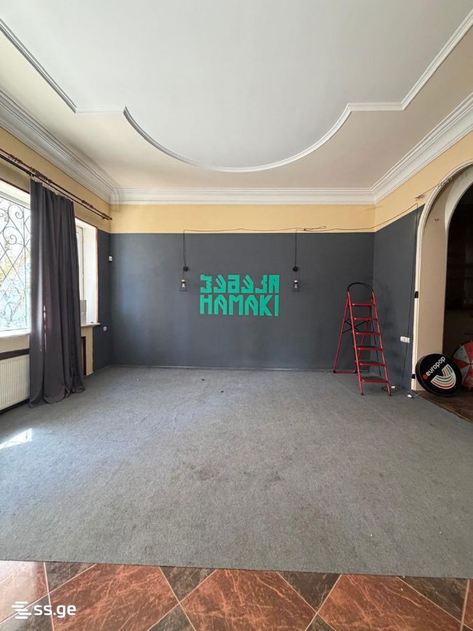 6 Room Private House For Sale view 3