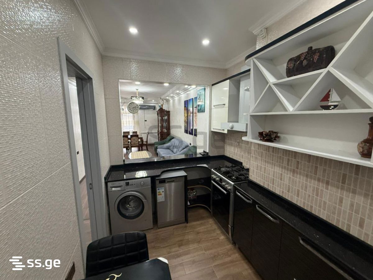 3 Room Flat For Rent. Batumi, 3 of 4